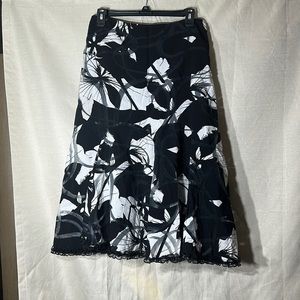 Per una size 10 black white floral abstract knee length fit and flare skirt